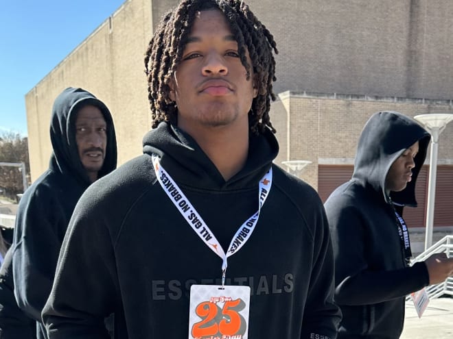 Texas is a strong contender for Rivals100 LB Riley Pettijohn