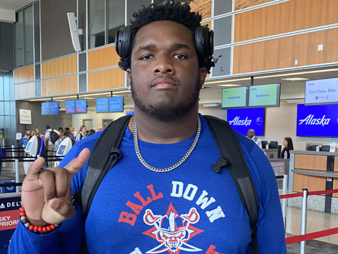 R100 OL Daniel Calhoun recaps UT official visit, talks decision timeline