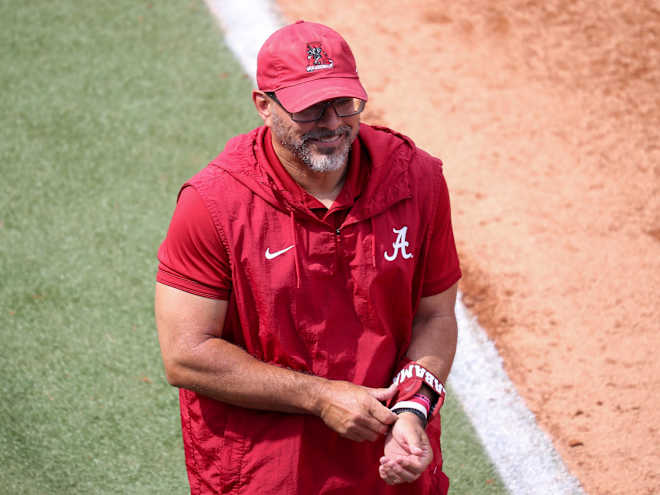 How a fallen tree caused pregame drama for Alabama softball coach