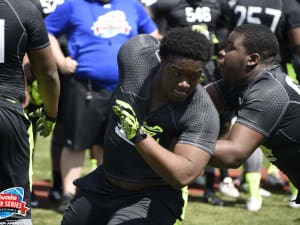 DT Dwumfour flips from Penn State to Michigan