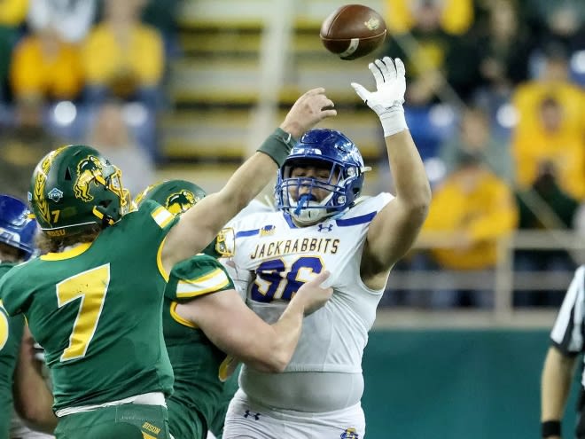 COMMIT: SDSU Transfer DT Bryce Hawthorne Picks Iowa