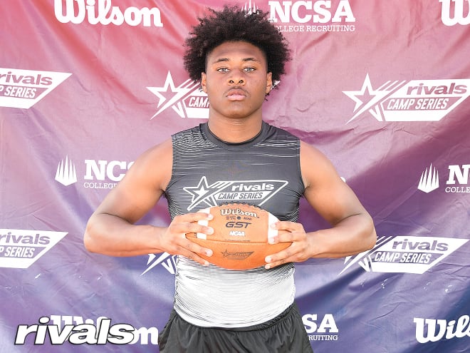 Rivals250 LB Bo Barnes commits to Texas