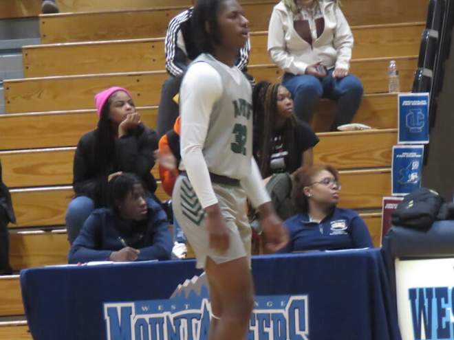 NJHoops.com Class of 2025 Commitments to an Out of State Juco