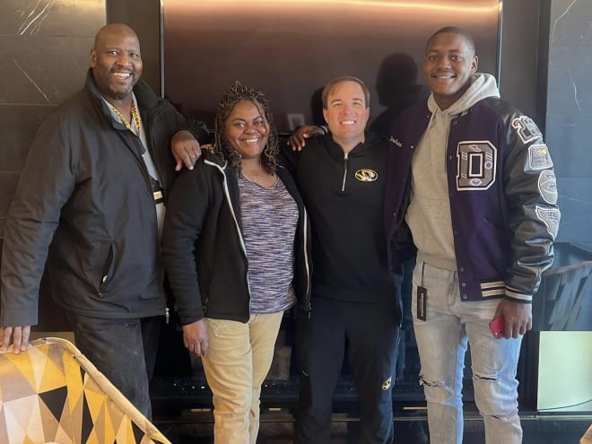 Three-star DE Joshua Lewis breaks down Missouri pledge