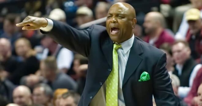 Leonard Hamilton will receive the Joe Lapchick Character Award on Friday.