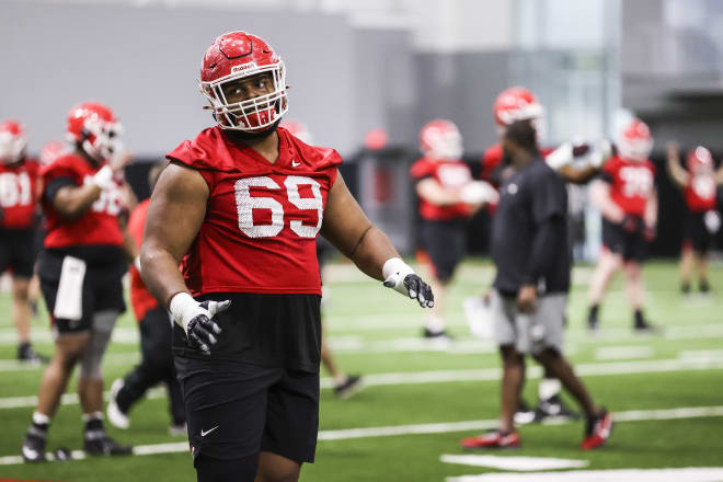 Jamaree Salyer at a recent spring practice. (Tony Walsh/UGA Sports Communications)