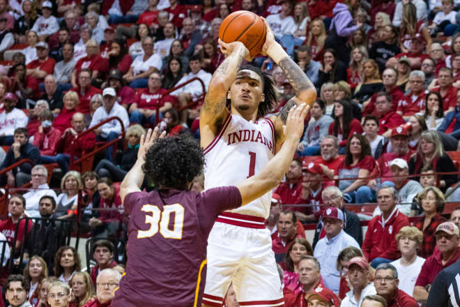 Nov 10, 2022; Bloomington, Indiana, USA; Indiana Hoosiers guard Jalen Hood-Schifino (1) shoots the ball over Bethune-Cookman Wildcats guard Joe French (30) in the first half at Simon Skjodt Assembly Hall. Trevor Ruszkowski-USA TODAY Sports
