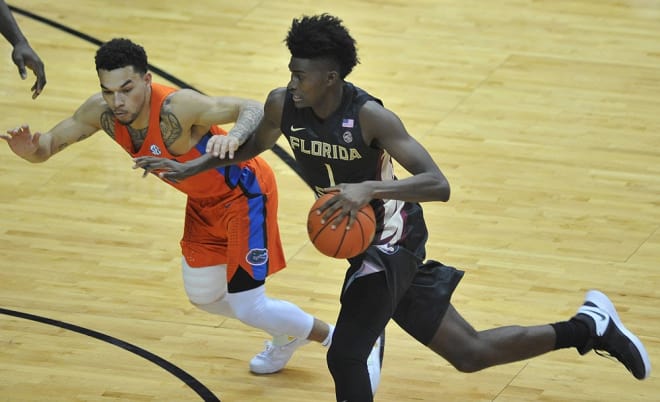 Freshman forward Jonathan Isaac scored 19 points and 12 rebounds in Florida State's 82-72 loss at Syracuse on Saturday.