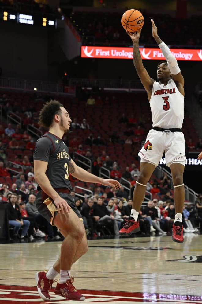 After shooting 1-of-7 from deep in the first half, Louisville hit on 5-of-11 attempts from beyond the arc in the second period (Photo: Jamie Rhodes-USA TODAY Sports).