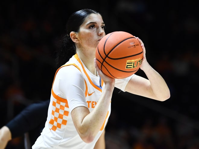 Justine Pissott is departing from Tennessee after playing in 27 games last year.