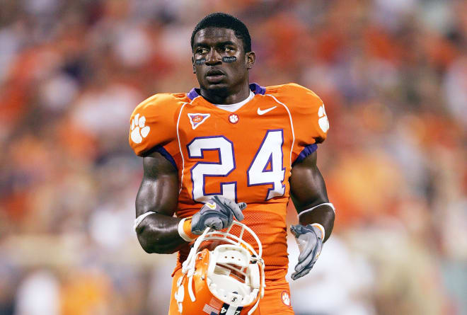 Former Clemson defensive back Jamaal Fudge was issued a two-star rating by Rivals.com in 2001.