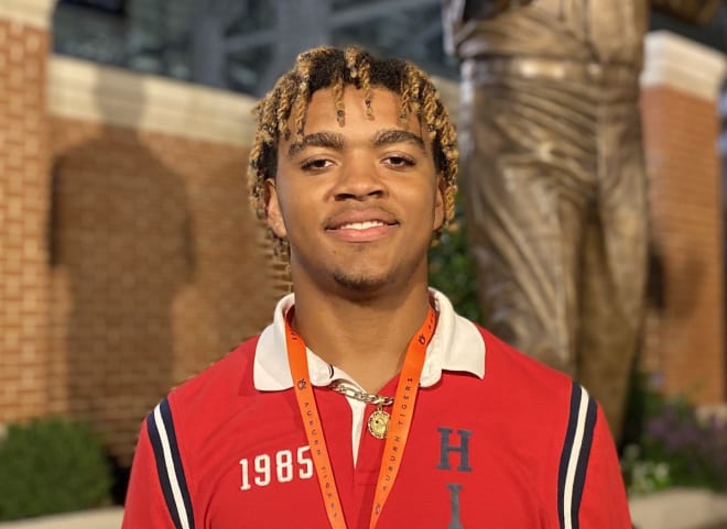 Keldric Faulk visited Auburn for the San Jose State game Saturday.