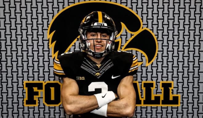 Illinois safety Sebastian Castro committed to the Iowa Hawkeyes today.