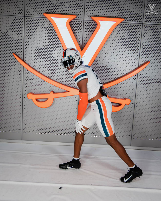 On Monday, Brooklyn (NY) Canarsie WR Sean Wilson became the 15th member of UVa's 2022 recruiting class.
