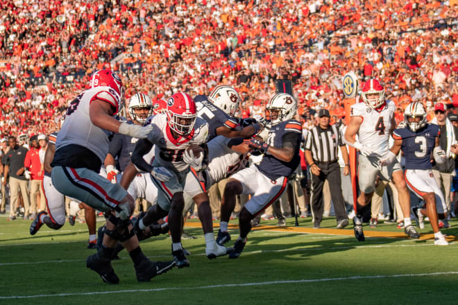 Daijun Edwards carries the ball against Auburn. (Kathryn Skeean/UGASports.com)