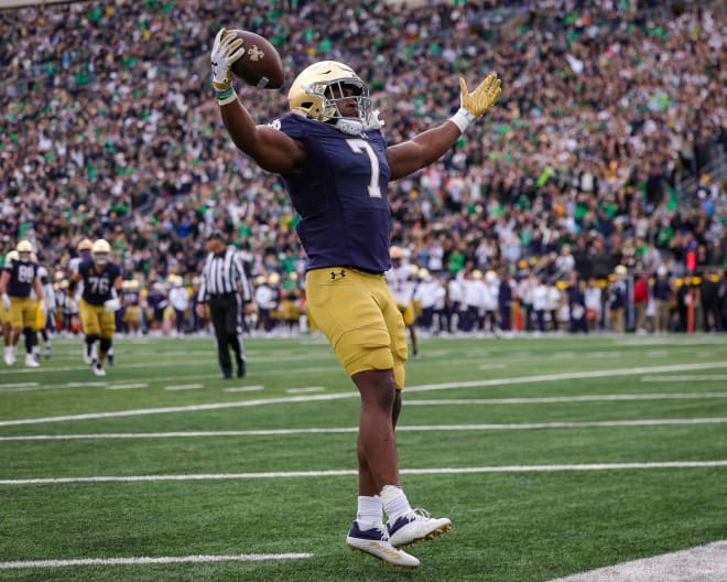 Estimé scored three rushing touchdowns in Notre Dame's victory vs. Pittsburgh. 
