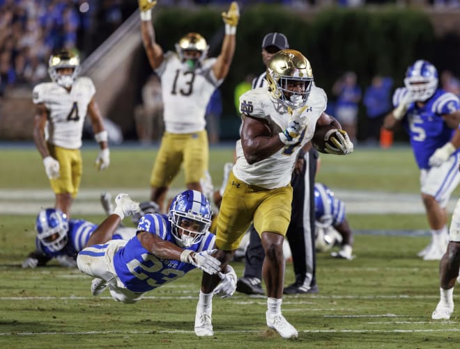 Notre Dame running back Audric Estimé (7) on his way to the end zone with the go-ahead TD for the Irish against Duke on Saturday night.