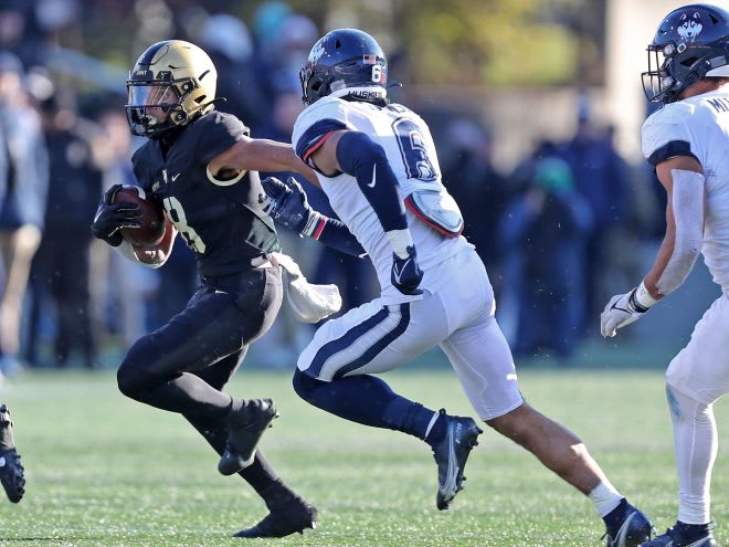 Slotback Braheam Murphy (#8) had a huge game, that included a 75-yard TD run