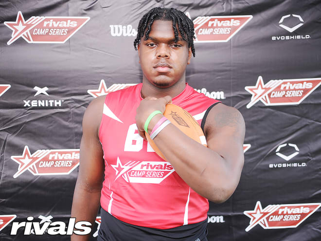 Five-star 2023 defensive end LT Overton hopes to make it to Charlotte on Sept. 4 for the Georgia-Clemson game.