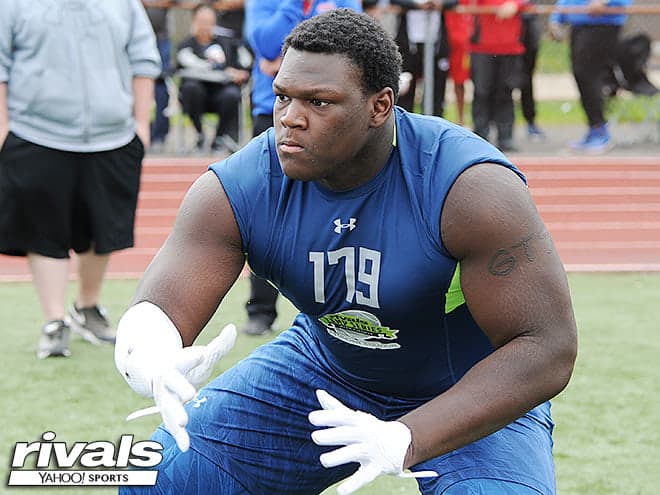 Five-star tackle Isaiah Wilson is intrigued by USC.