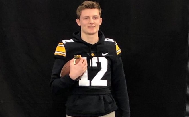 Illinois linebacker Greyson Metz added a scholarship offer from the Iowa Hawkeyes today.