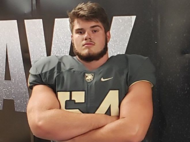Offensive lineman Cooper Smith announces that he will become an Army Black Knight and attend West Point