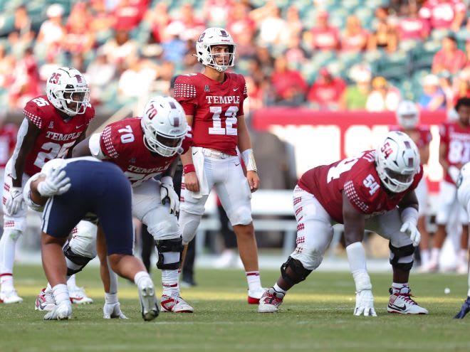 QB Evan Simon leads the Temple Owls' offense