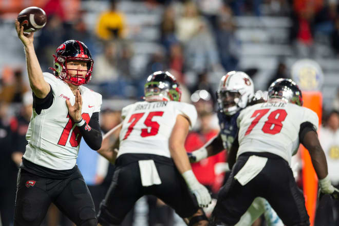 Nov 19, 2022; Auburn, Ala; Western Kentucky Hilltoppers quarterback Austin Reed (16) throws a pass against the Auburn Tigers at Jordan-Hare Stadium.