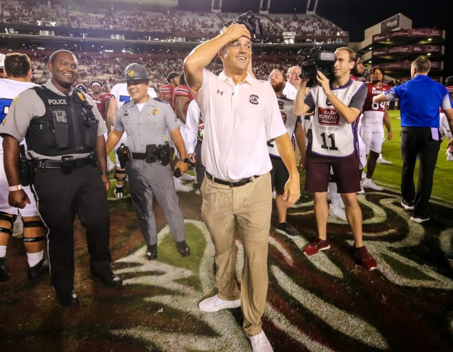 Jordan Burch's interception return gets Gamecocks' offensive coaches  thinking, South Carolina