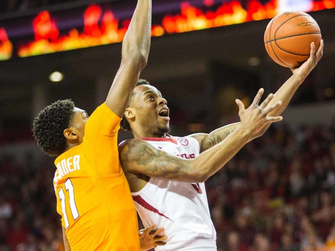 Arkansas' Anthlon Bell drives for a layup during Arkansas' 85-67 win over Tennessee Saturday