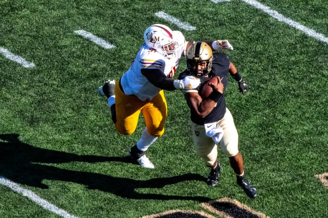 Pointer tracks down an Army running back last year