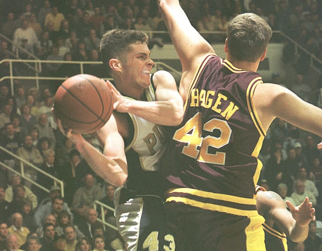 Carson Cunningham helped lead the Boilermakers to the precipice of the Final Four in 2000.