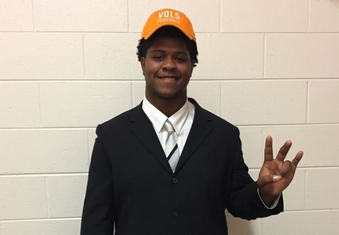 K'rojhn Calbert committed to Tennessee Wednesday, choosing the Vols over several other SEC programs.