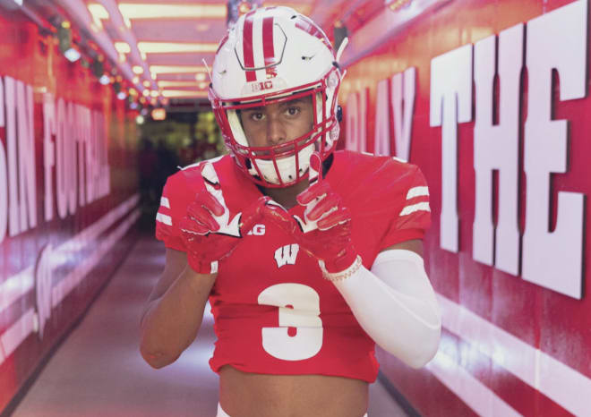 2020 cornerback Max Lofy committed to Wisconsin on Monday.