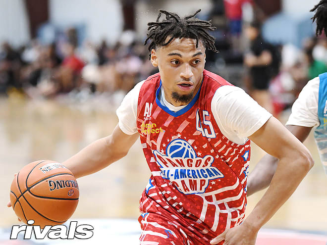 North Carolina Coach Hubert Davis has offered big-time class of 2022 shooting guard Zion Cruz.