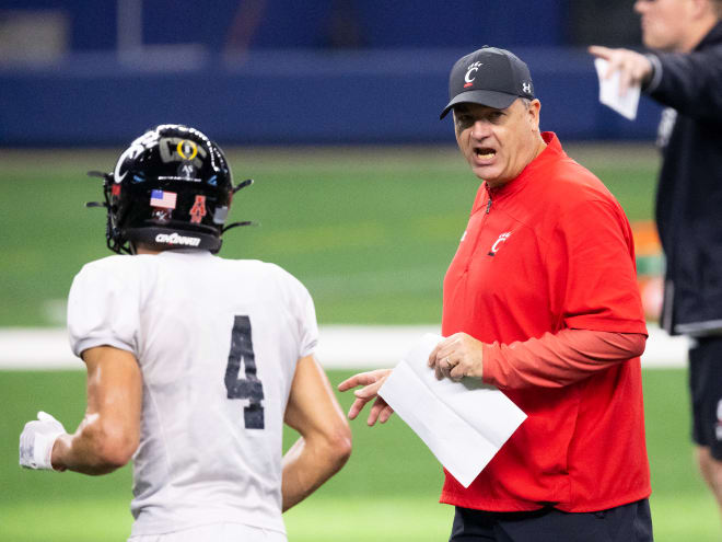 New Notre Dame offensive coordinator Mike Denbrock coached five seasons at Cincinnati from 2017-21.