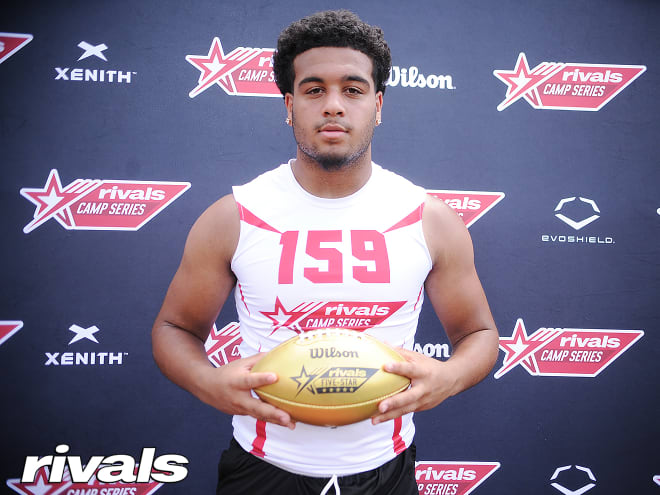 Arkansas 5.8 four-star QB commit Malachi Singleton plans to sign early with the Hogs.