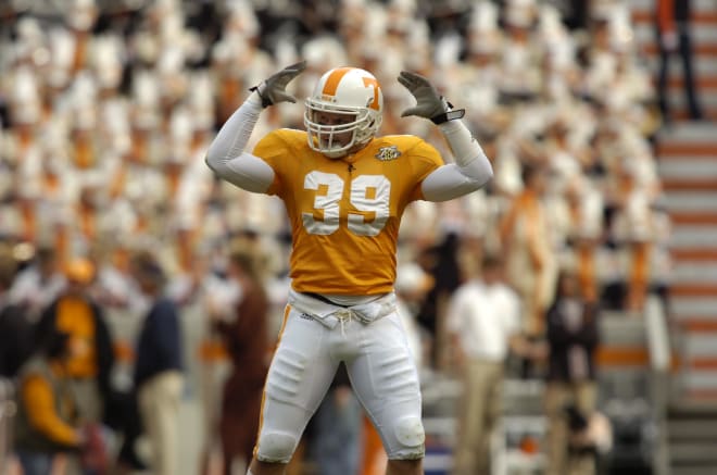 Ryan Karl wore No. 39 for Tennessee. 