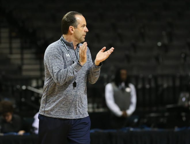 Mike Brey and the Irish hope to advance in the NCAA Tournament for the second straight year.