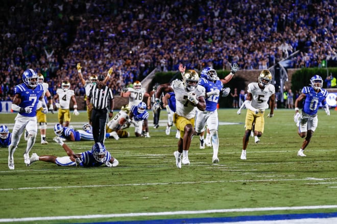 Notre Dame's Audric Estime scores the game-winning touchdown on Saturday night. 
