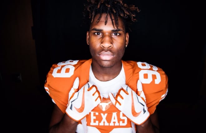 T'Vondre Sweat remains solidly committed to the Longhorns. 