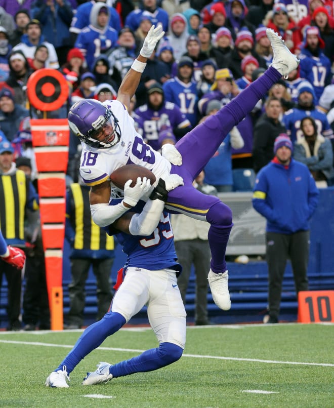 Former LSU wide receiver Justin Jefferson surpassed 200 career catches last Sunday in the 34th game of his pro career. That's the fourth fastest to 200 in NFL history behind former LSU stars Odell Beckham Jr. (30 games) and Jarvis Landry (33 games) and also Michael Thomas (32 games).