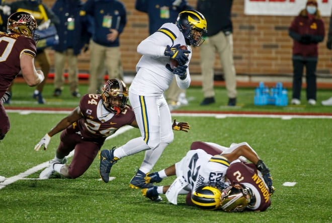 Michigan Wolverines football defensive tackle Donovan Jeter scored a touchdown against Minnesota last season.