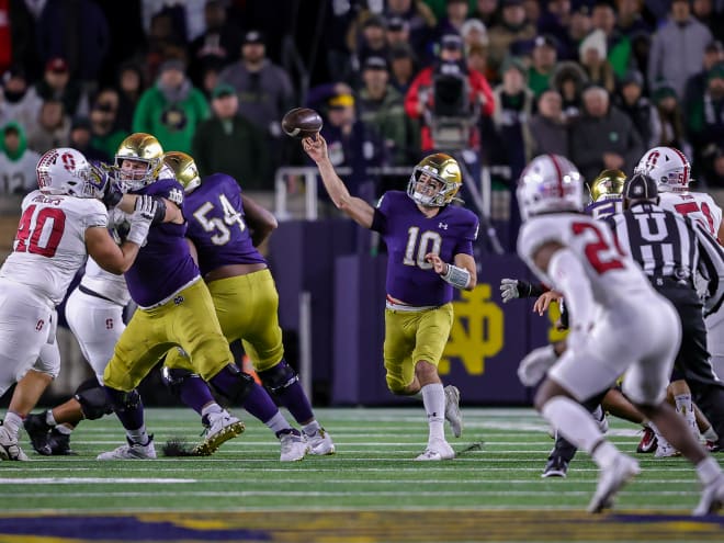 Notre Dame quarterback Drew Pyne (10) struggled against Stanford.