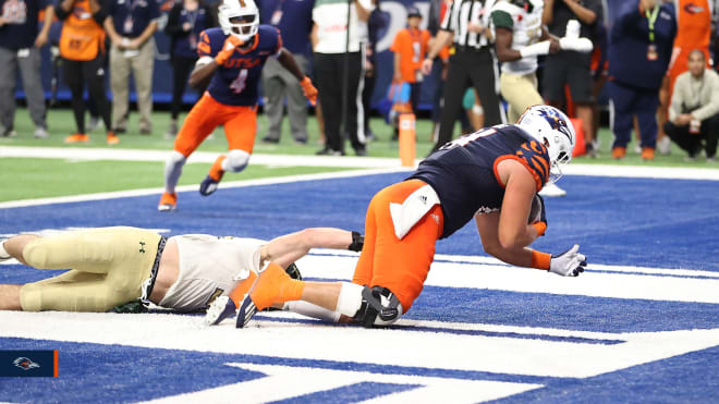 UTSA won its first division title in school history with a thrilling last second touchdown pass from Frank Harris to Oscar Cardenas.
