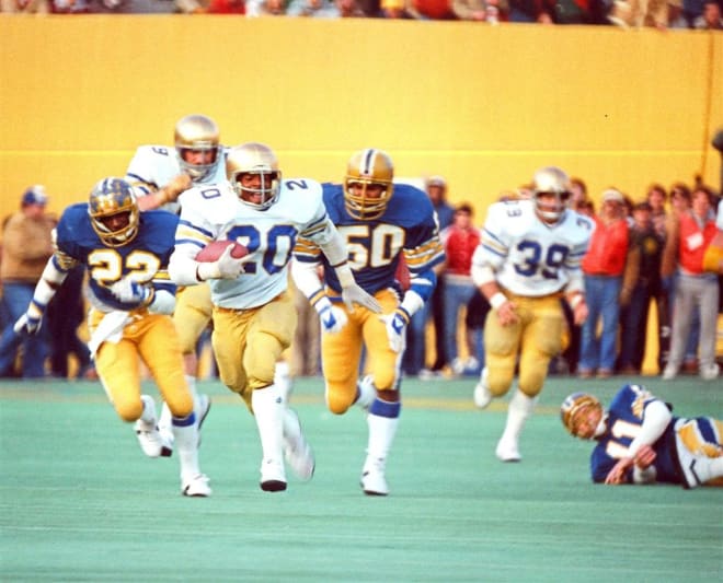 Allen Pinkett's 76-yard touchdown run as a 1982 freshman helped upset No. 1 Pitt, 31-16.