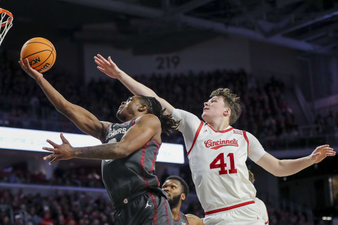 Otega Oweh (3) going up for a layup