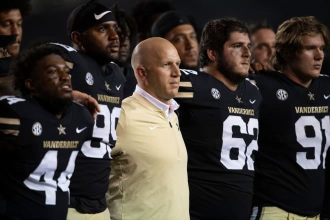 Early Football Previews and Predictions: Week 10 at Vanderbilt -  GamecockScoop