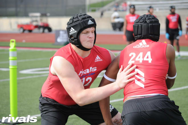 Oklahoma offensive tackle Jacob Sexton is a name to know for the Fighting Irish in the 2022 class.