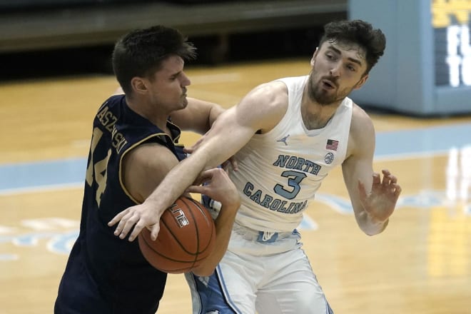 Nate Lasazewski's 25 points and nine rebounds weren't quite enough in the 66-65 loss at North Carolina.